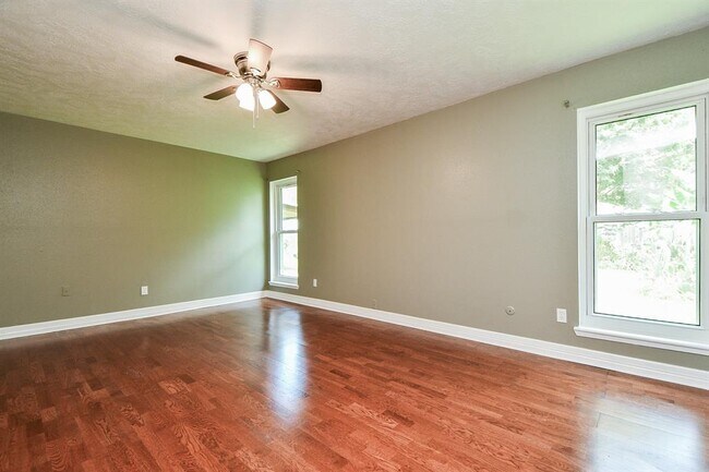 Building Photo - 10426 Alcott Dr