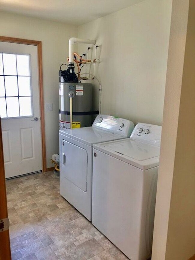 Building Photo - Hermosa Park Fourplex