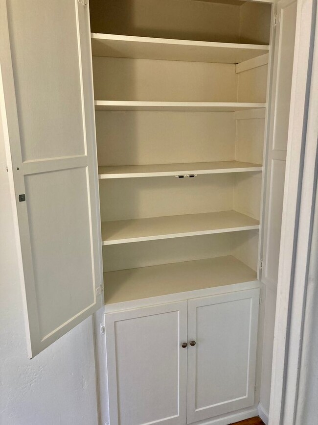 Building Photo - 1 Bedroom 1 Bath Hillcrest/ Bankers Hill