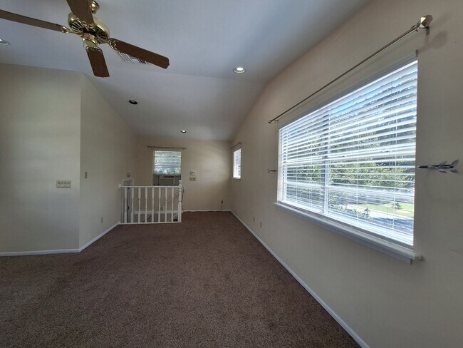 Building Photo - Stylish 4-Bedroom Belle Isle Retreat with ...