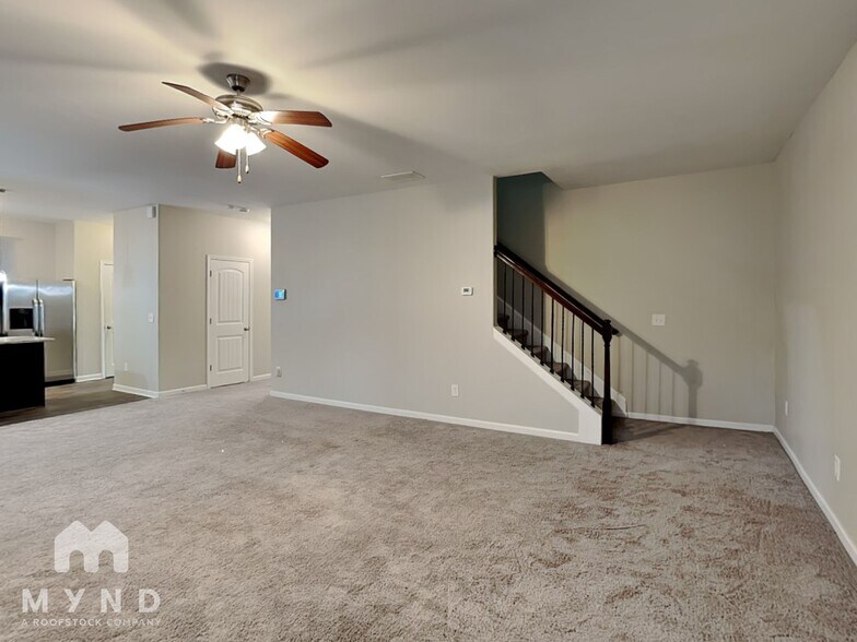 Building Photo - 2455 Quincy Loop