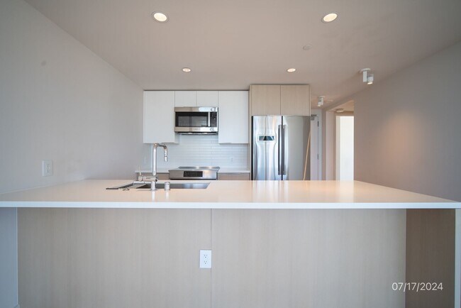 Building Photo - Resort-Like 2BR/2BR/2PKG in AE'O, Kakaako!