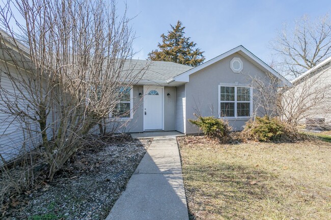 Building Photo - Recently Remodeled house in North Columbia!