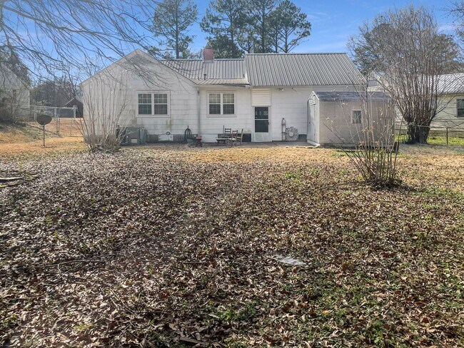 Building Photo - 19 Cedar Knoll