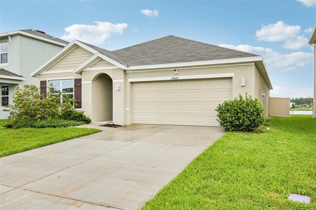 Building Photo - 15825 Mauvewood Ave