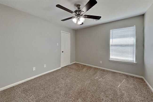 Building Photo - 7031 Tallow Knoll Ln