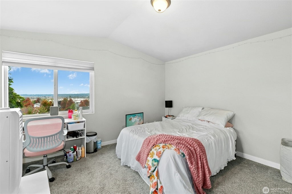 Building Photo - 5031 Sunnyside Blvd