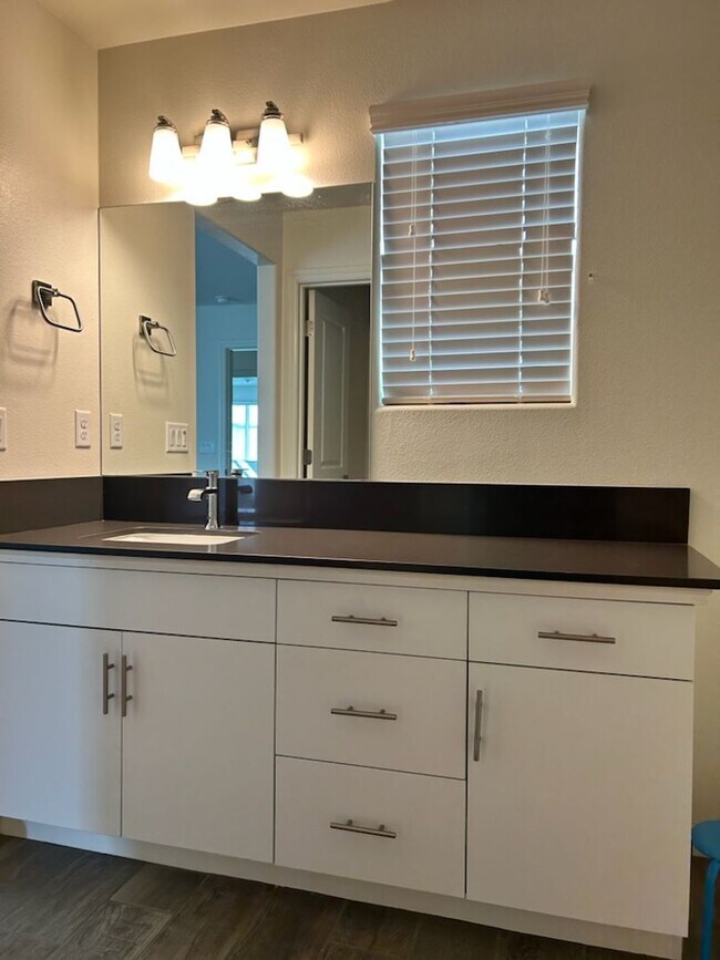 Building Photo - 3616 Highclere Way