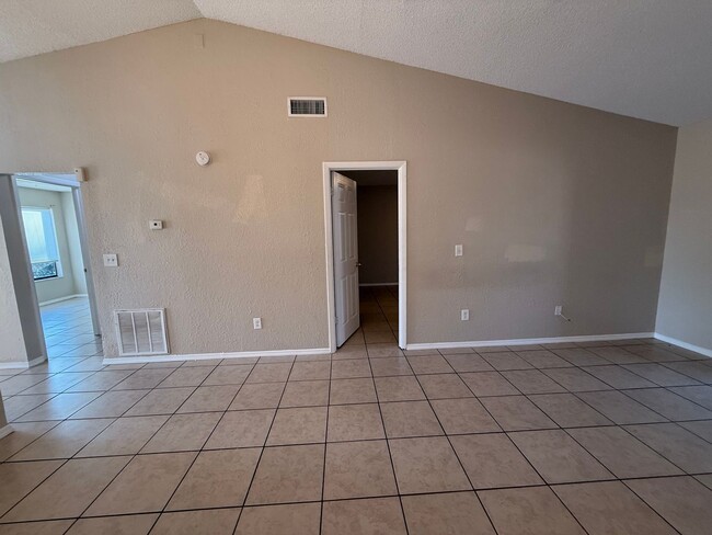 Building Photo - 4705 Almond Willow Dr