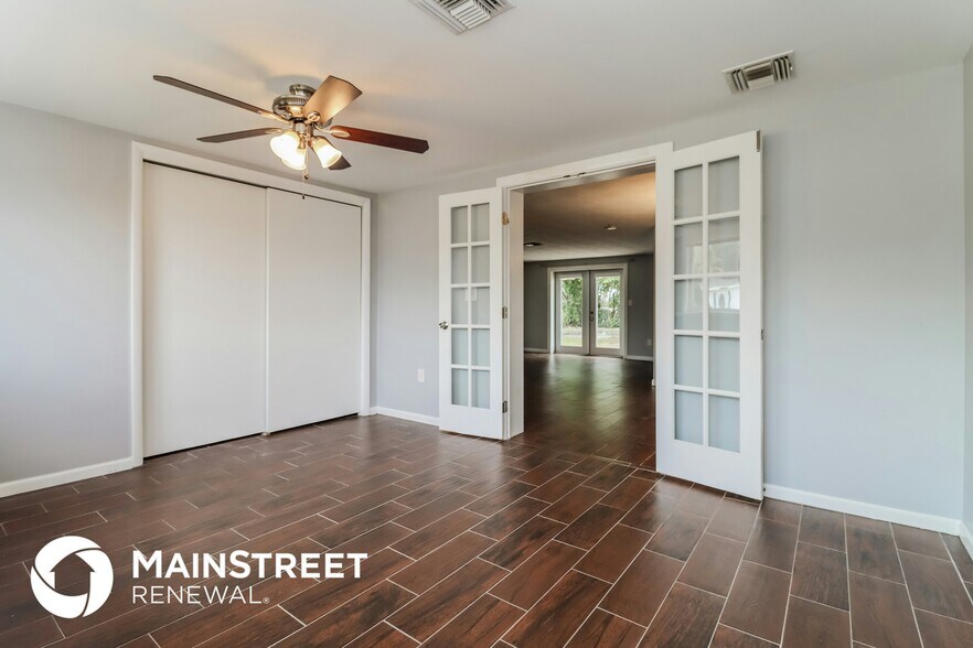 Building Photo - 3730 Sablewood Dr