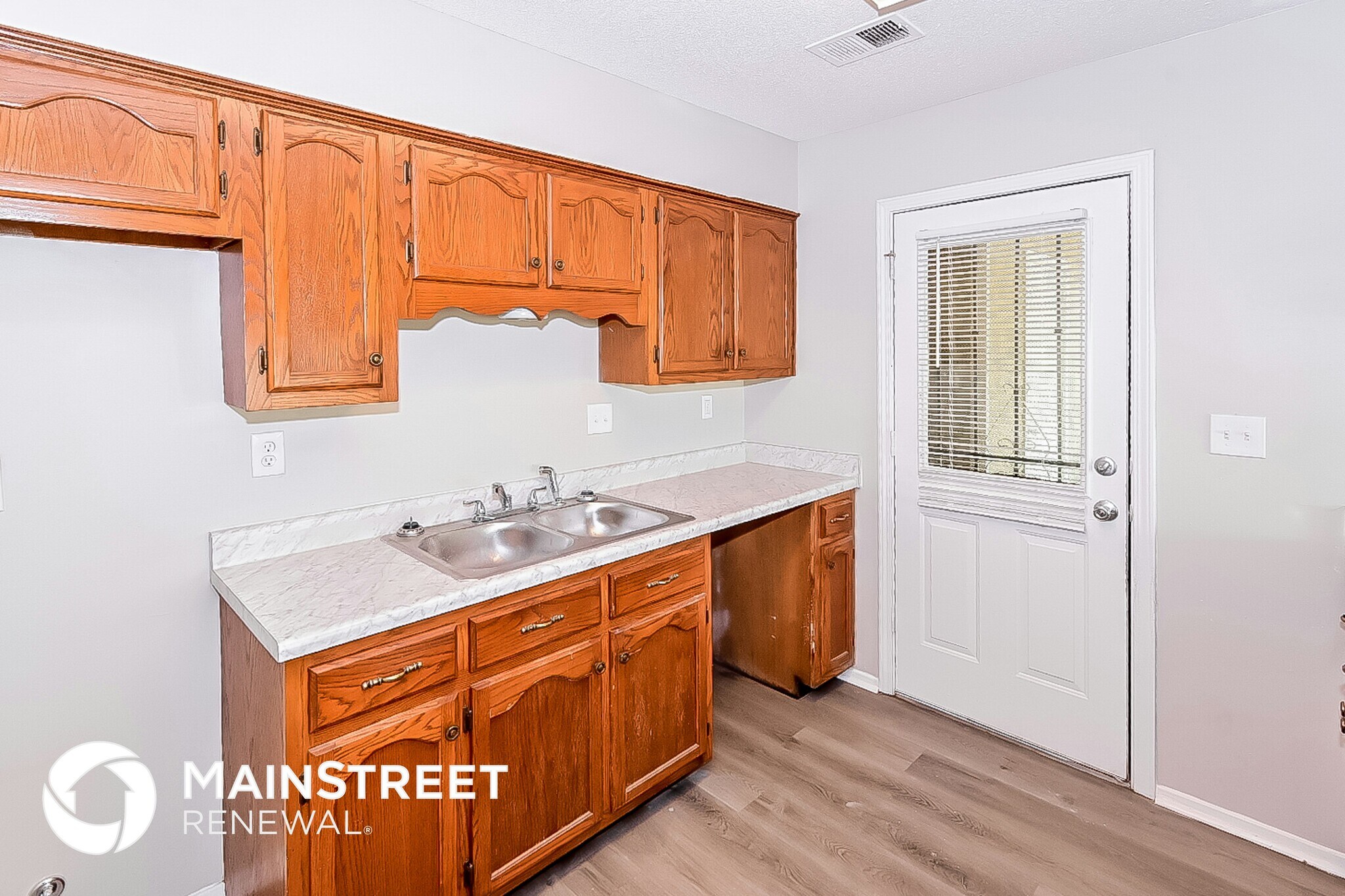 Building Photo - 10256 Palmer Dr