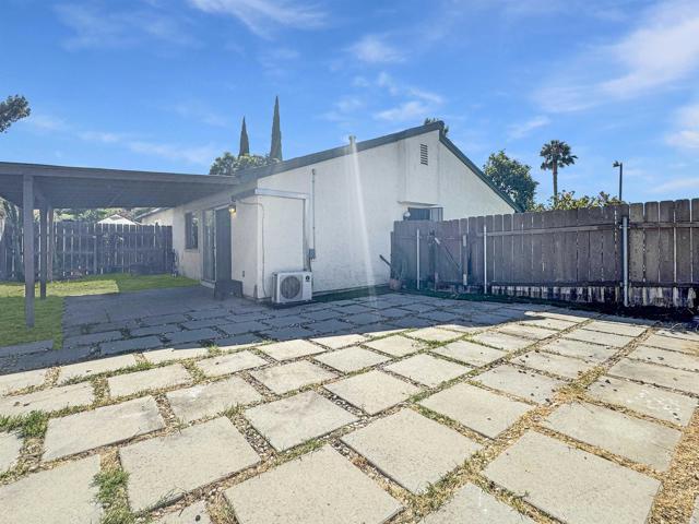 Building Photo - 1937 Terracina Cir