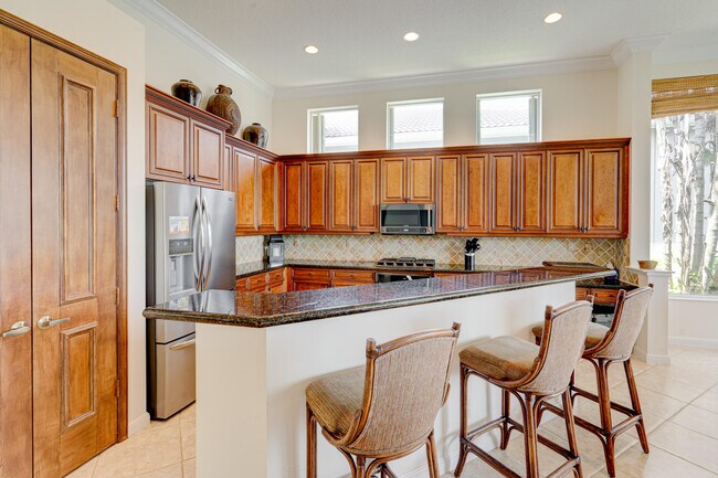 Building Photo - 119 Esperanza Way