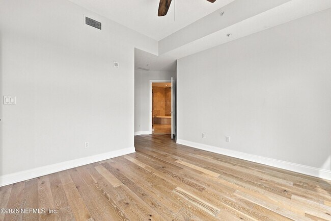 Building Photo - 1431 Riverplace Blvd