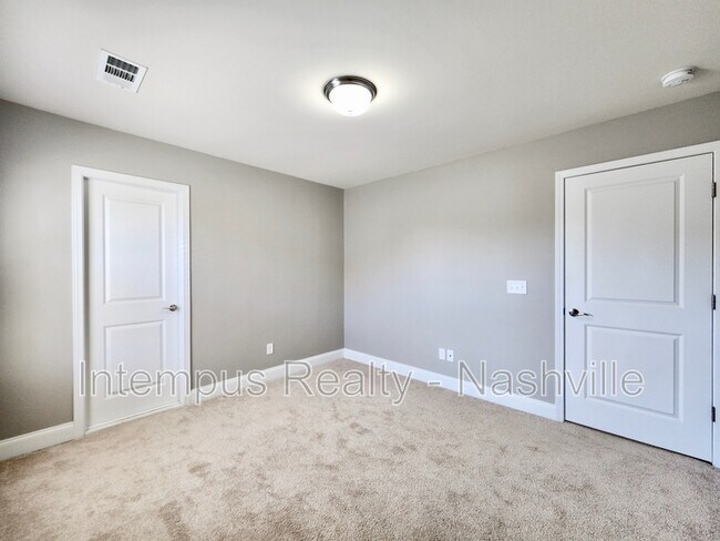 Building Photo - 1005 Maleventum Way