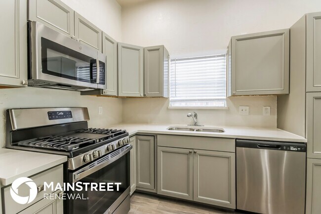 Building Photo - 4318 Mountain Peak Way