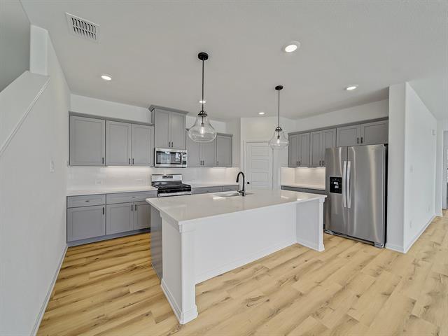 Building Photo - 1828 Holland Dr