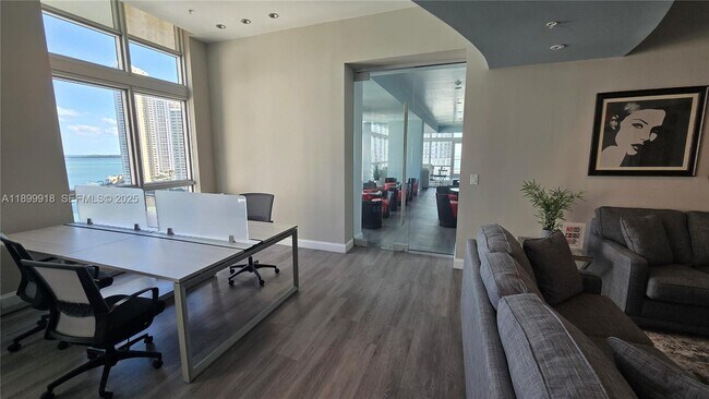 Building Photo - 300 S Biscayne Blvd