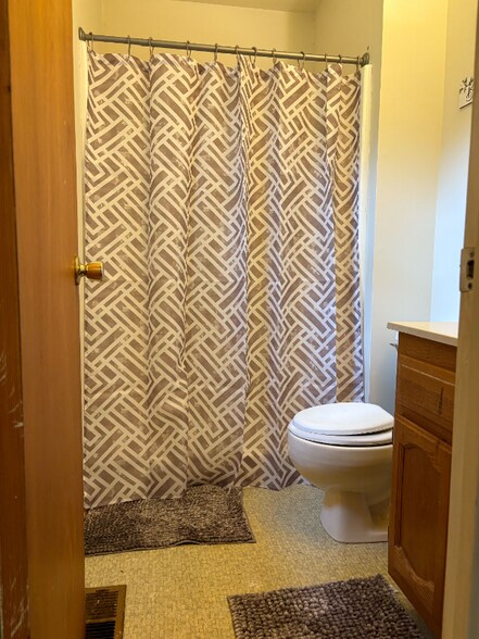 Building Photo - 2014 Ritchie Rd