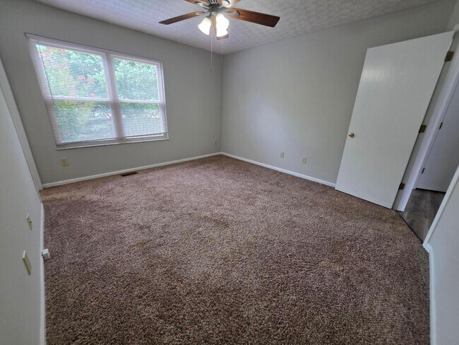 Building Photo - 7253 Fablegate Ct