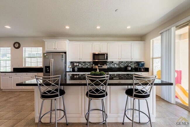 Building Photo - Wonderful Belcourt Community!!!