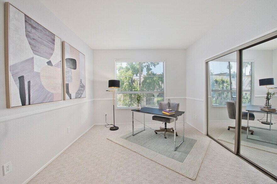 Building Photo - 14347 Albers St