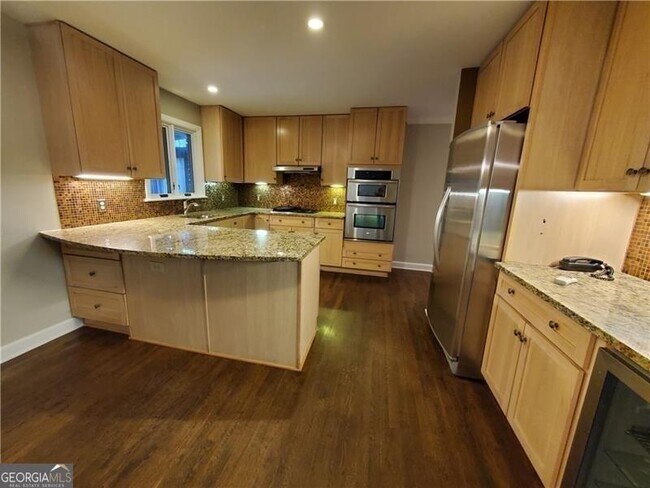 Building Photo - 4615 Mystic Dr NE
