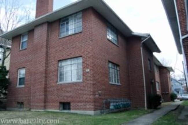 Primary Photo - 475 E Hudson St