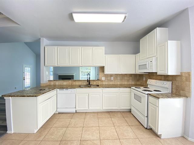 Building Photo - 4150 Briar Hill Dr