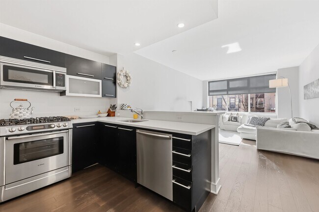 Building Photo - 1450 Washington St