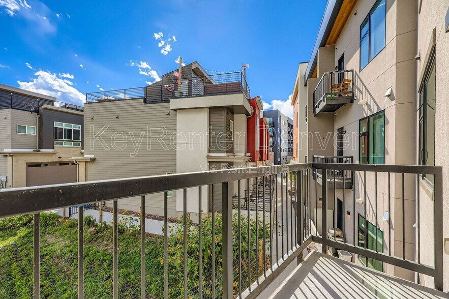 Building Photo - 2876 W 53rd Ave