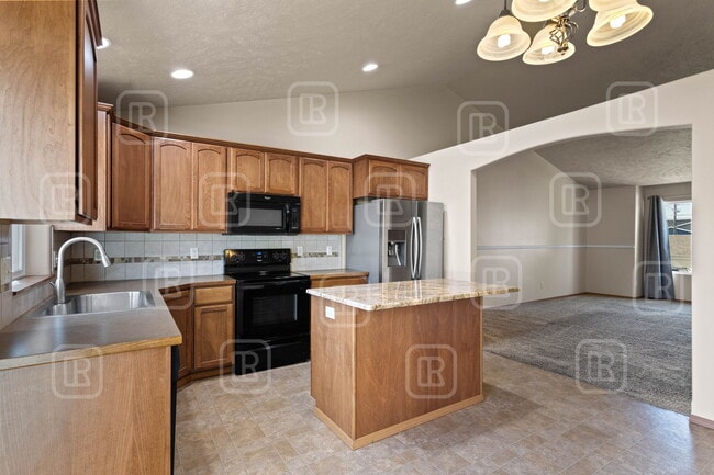 Building Photo - 1526 N Coach Dr