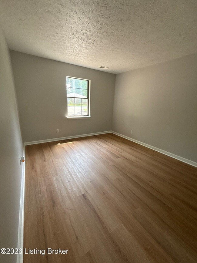 Building Photo - 418 Lyndon Ln