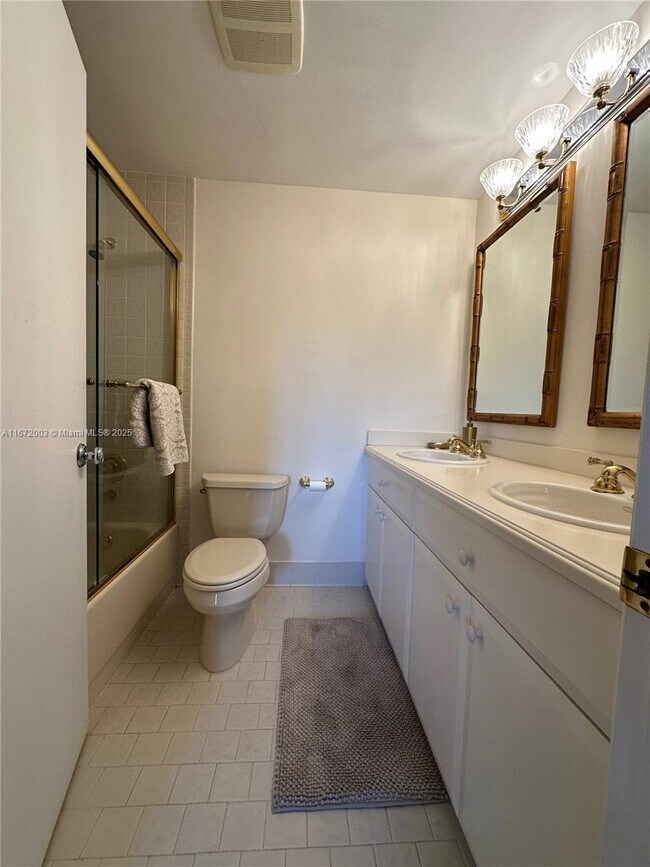 Building Photo - 240 Captains Walk