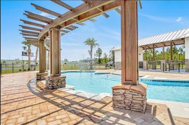 Building Photo - 7597 Shadow Lake Dr