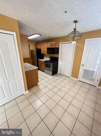 Building Photo - 11445 Deepwood Dr