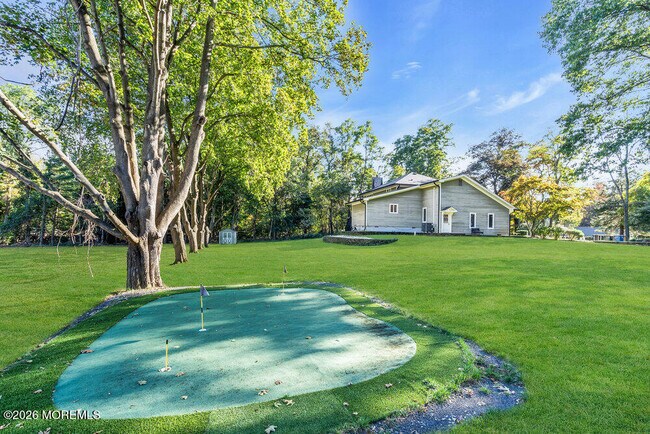 Building Photo - 17 Woods End Rd