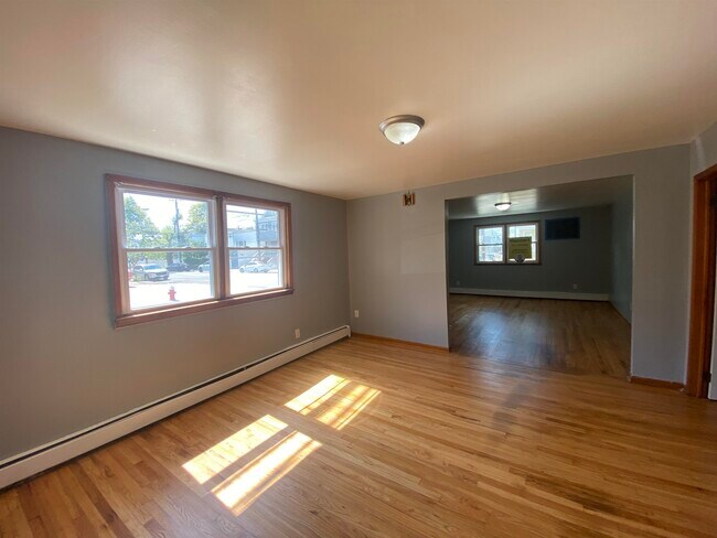Building Photo - 468 Avenue A