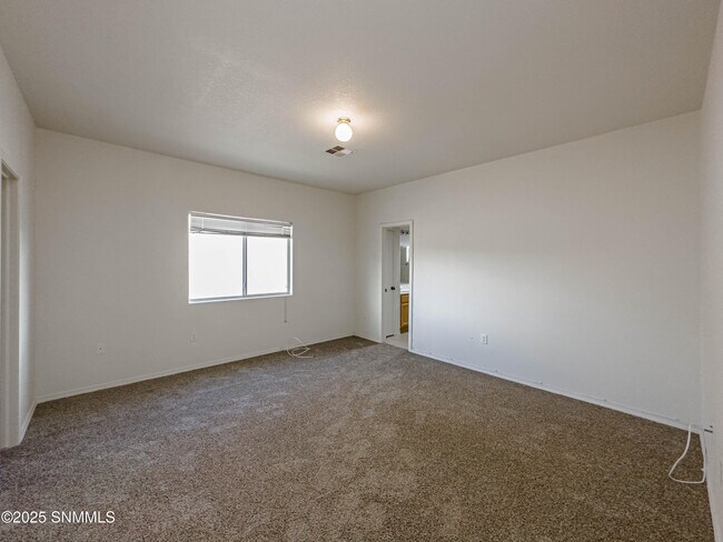 Building Photo - 3742 Piedras Negras Dr