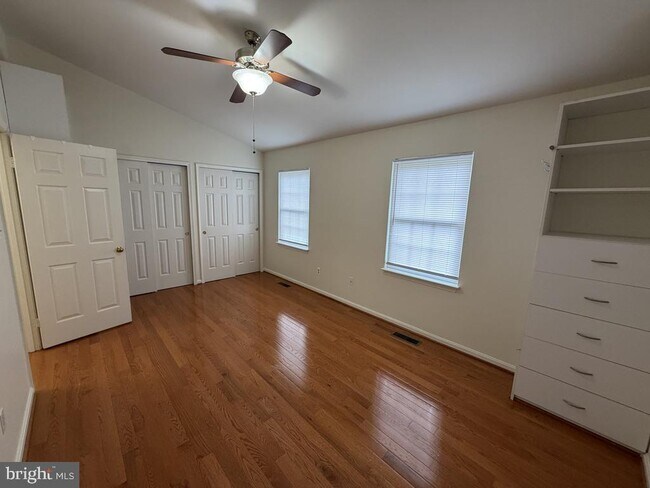 Building Photo - 1081 Smartts Ln NE