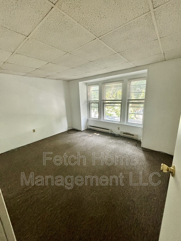 Building Photo - 2534 Derry St