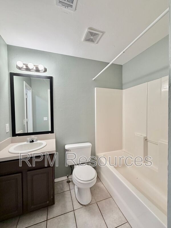 Building Photo - 1617 NW 150th Terrace