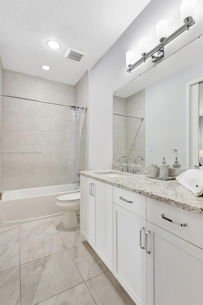 Building Photo - 4921 Pointe Midtown Way