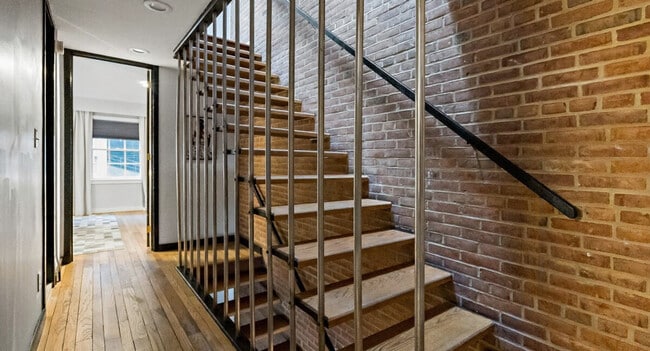 Building Photo - 3590 Water St NW