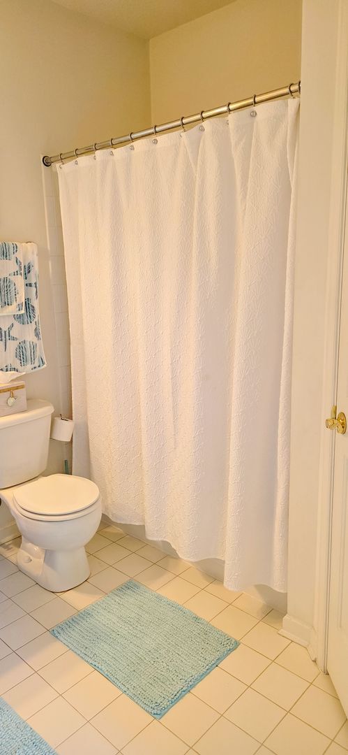 Building Photo - Stunning 2-Bed, 2-Bath Condo in Salisbury