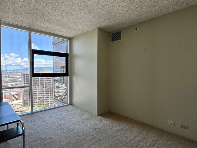 Building Photo - Subtly Furnished Honolulu Park Place 2BR/2BA/2PK Ocean View