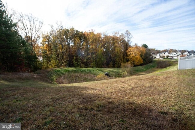 Building Photo - 20 Aster Ln