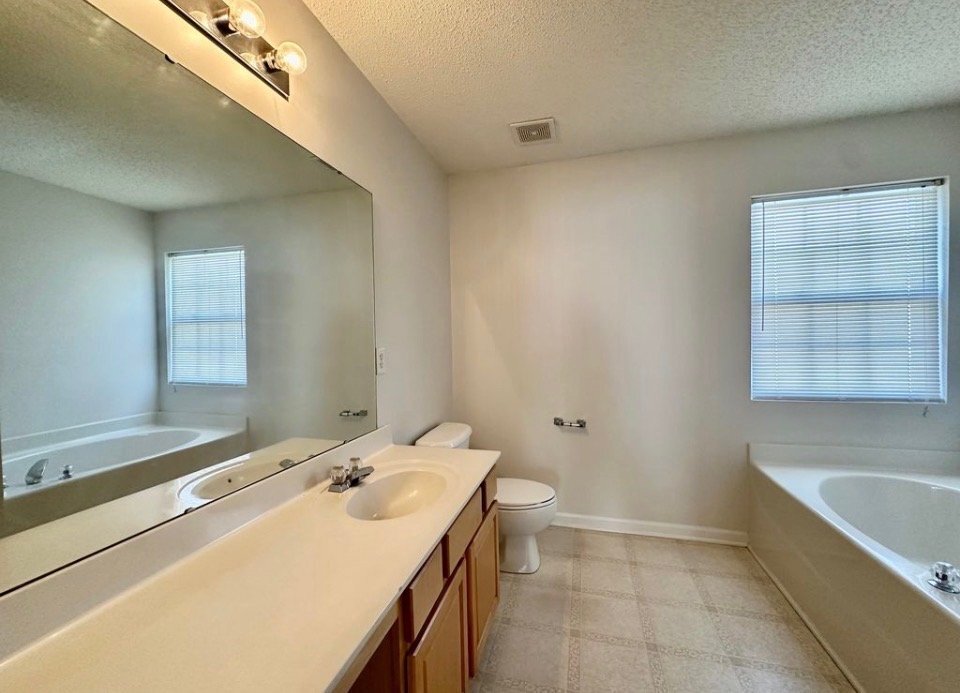 Building Photo - 5787 Dove Point Dr SW