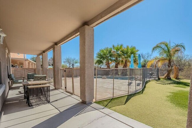 Building Photo - Pending/ Rented - Sahuarita Beauty!