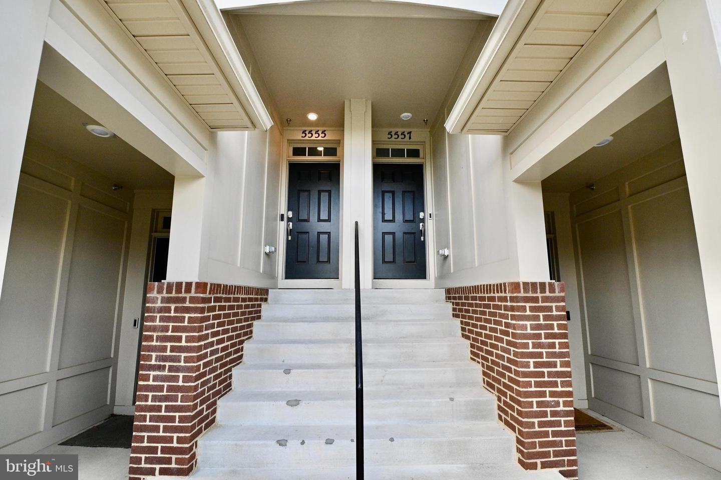 Building Photo - 5555 Lanteen St